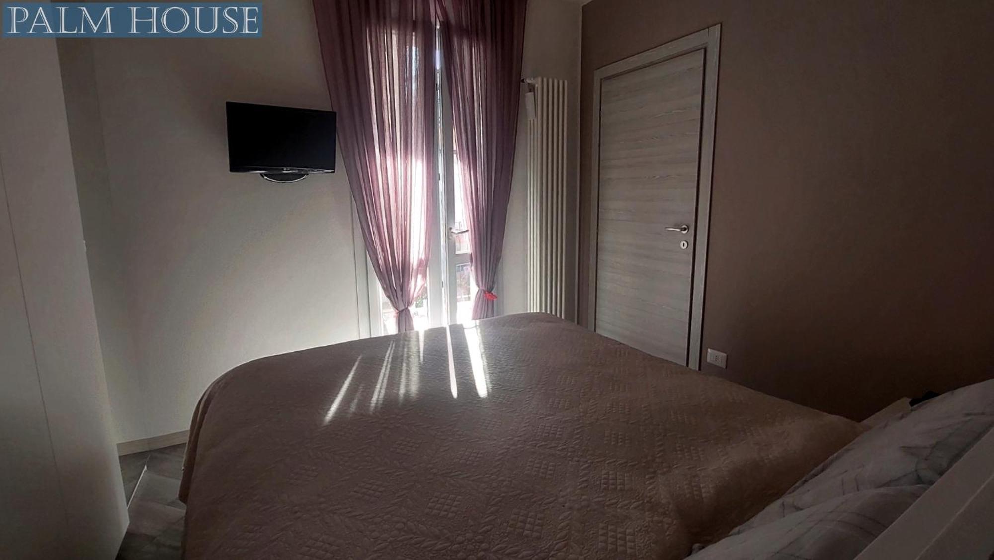 Palm House Apartman Brusimpiano Kültér fotó
